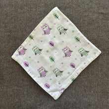 Load image into Gallery viewer, Bamboo Muslin Baby Bib and Wash Cloth Set - Owl Print (Set of 2) - Oranges and Lemons