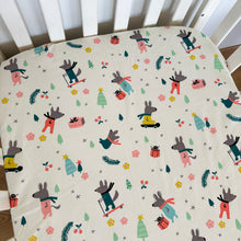 Load image into Gallery viewer, Mouse in the House - 5 Piece Crib Bedding Set - Off White - Oranges and Lemons