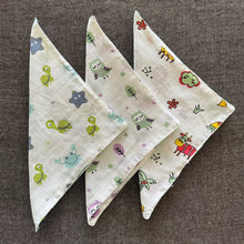 Load image into Gallery viewer, Bamboo Muslin Baby Bib and Wash Cloth Set - Set of 3 - Oranges and Lemons