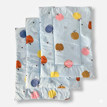 Load image into Gallery viewer, Sweet Apple - Re-usable diaper changing mat - Set of 3 - Oranges and Lemons
